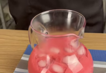 Suco delicioso feito com arroz e morango